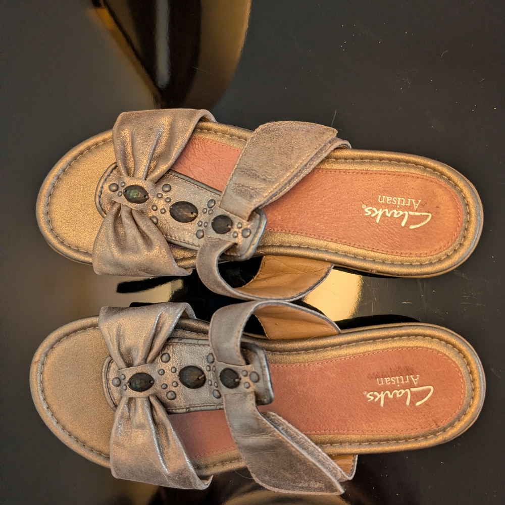 Clarks Women's Bronze Bow Sandals